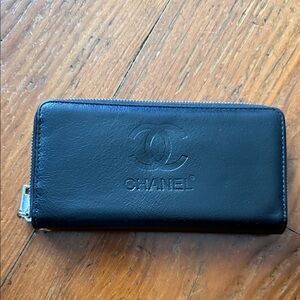 NWOT CHANEL wallet black